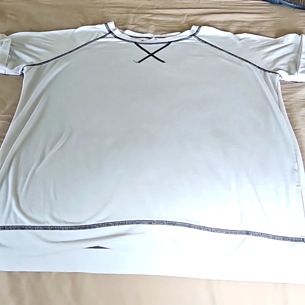 White short sleeve 🖤